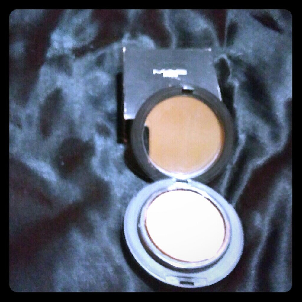 Mac foundation